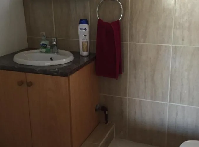 With View In Polis Area Nocleg ze śniadaniem Simou